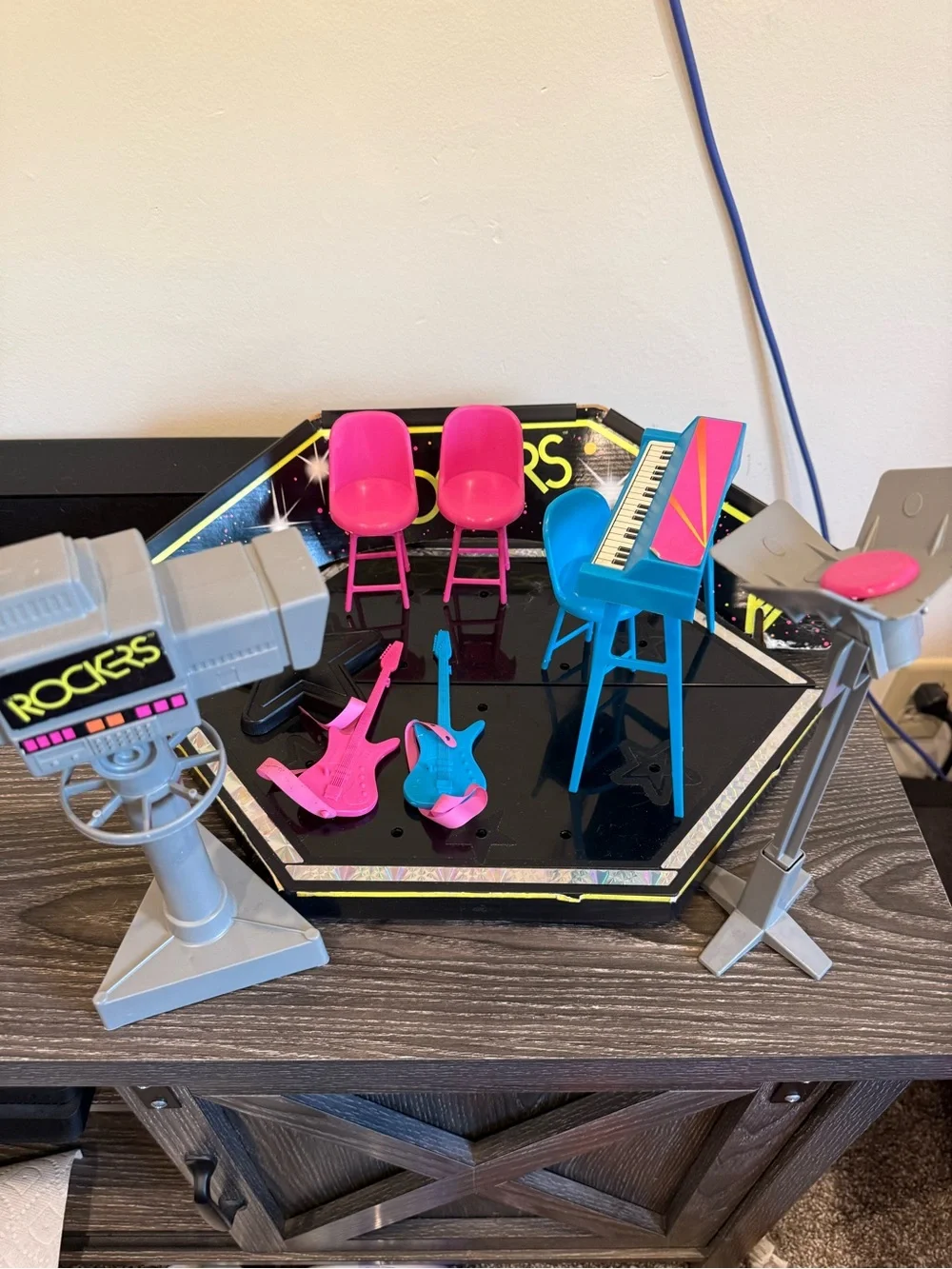 Barbie and the Rockers Hot Rockin' Stage Playset by Mattel (#1144), 1985